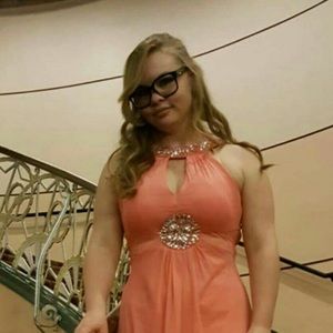 Meet your Posher, Kira